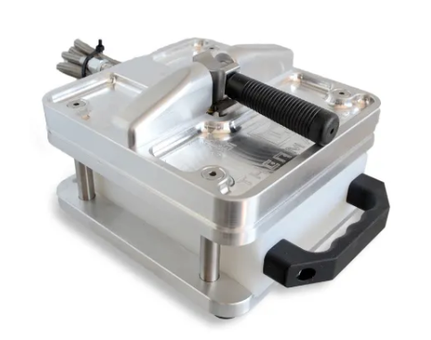 Benchtop Dry Ice Machine 7"W x 10"L x 5.5"H - 106512