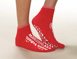 Encompass Group Confetti Treads Risk Management - Confetti High Risk Patient Slipper Footwear with All Around Tread, Red, Size L - V0391