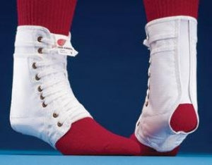 AliMed Universal Ankle Lok Ankle Braces - Ankle Stabilization Support with Knit Tongue, White, Size M - 60661