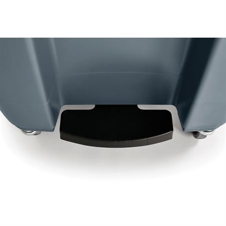 Brute Waste Rollout with Casters 32gal
