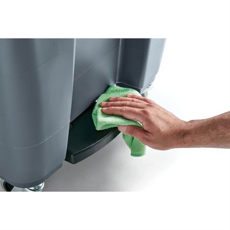 Brute Step-on Waste Rollout 95gal