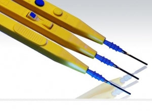 Conmed Disposable Hand Control Pencils - GoldLine Disposable Pushbutton Pencil with 1" Blade, 15' Cable and Safety Holster - 130326A