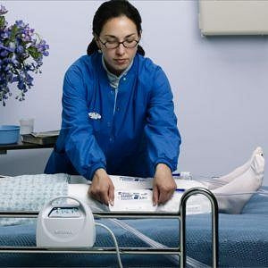 Cardinal Health SCD EXPRESS Thigh-Length Sleeves - SCD Express Thigh Length Sleeve, Kambia, Medium - 9530T