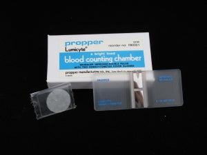 Propper Nonfogging Cover Glass - Hemacytometer Cover Glass, 0.4 mm - 08000100