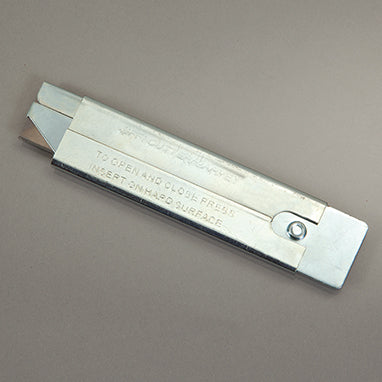 MedValue Retractable Knife