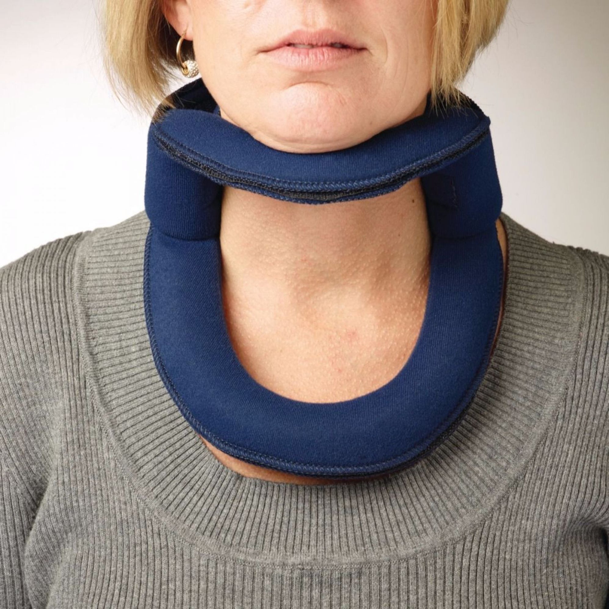 Rolyan Adjustable Wire Frame Cervical Collar — Grayline Medical